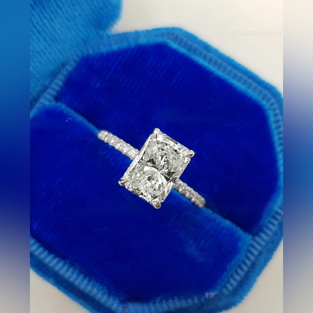 18K GOLD PLATED 3 CT tw Brilliant Emerald Moissanite Wedding Engagement Ring